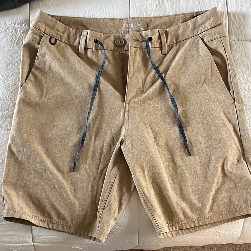 Roark hybrid/casual shorts-32 waist-8” inseam